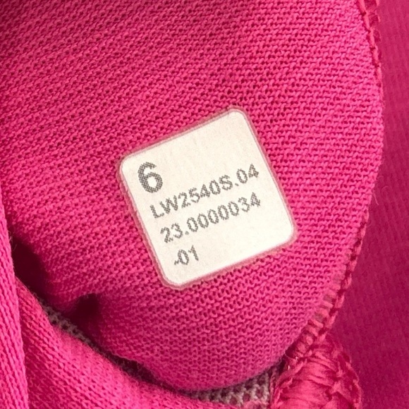Lululemon Energy Bra Size 6 In Sonic Pink - Picture 4 of 4